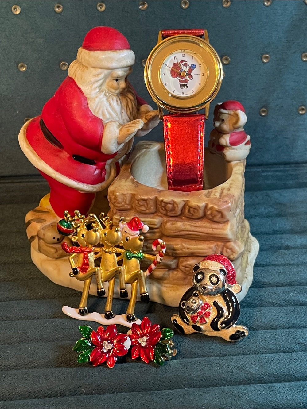 🎅🏽 Vintage Christmas Themed Jewelry Lot (Brooches, Earrings, & WORKING Watch)